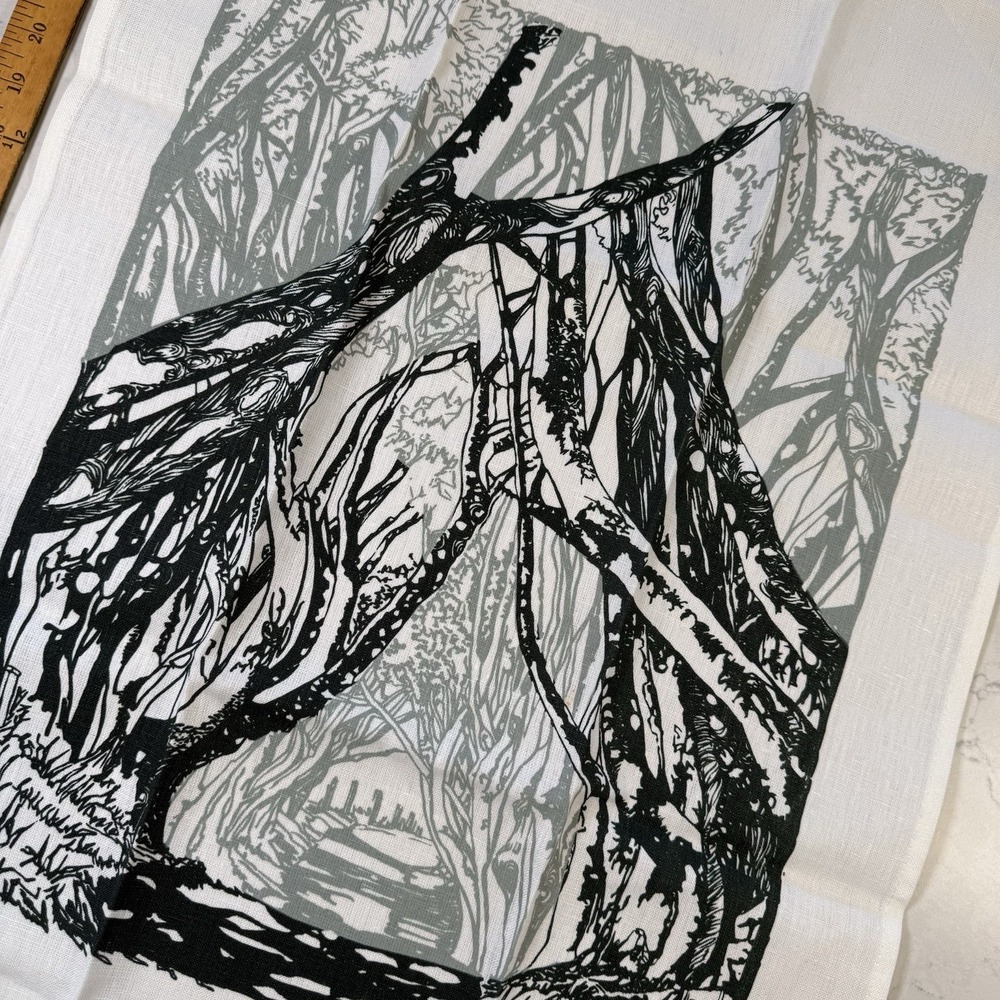 100% Pure Irish Linen Tea Towel Ireland Dark Hedges Kitchen Dish Bath NWOT Gift